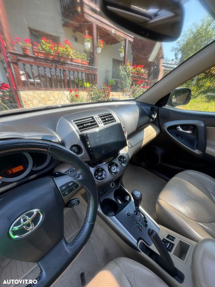Toyota RAV4 2.2 D-CAT AWD Aut Luxury - 1