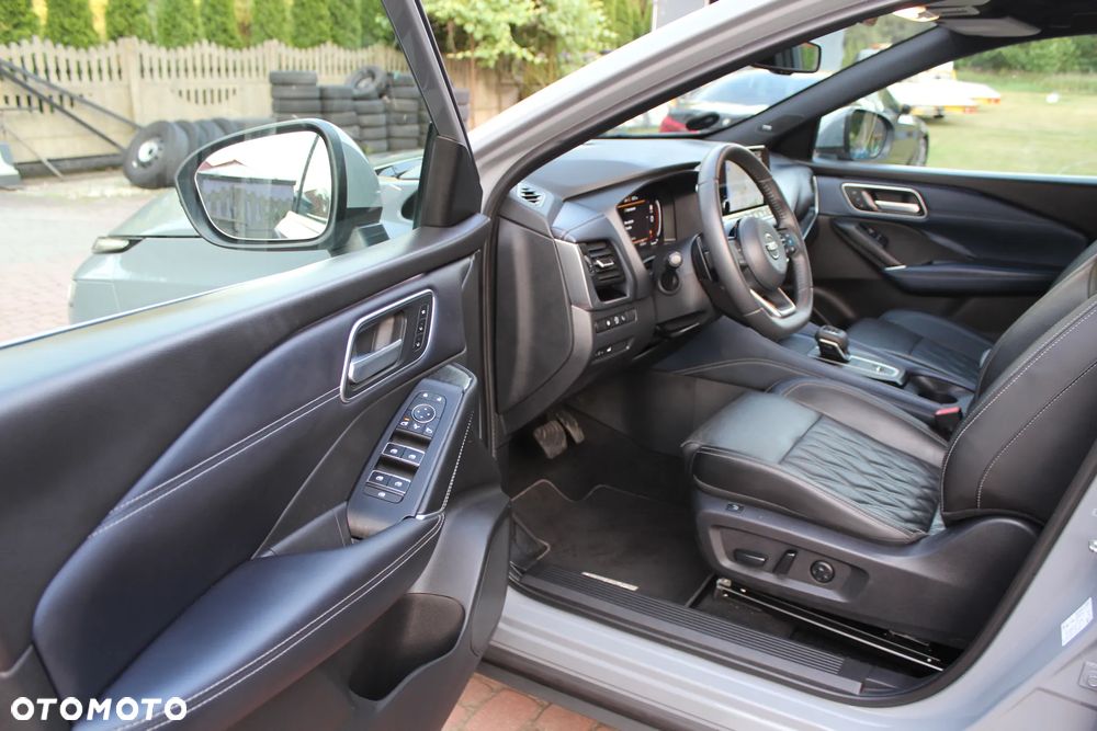 Nissan Qashqai 1.3 DIG-T MHEV Premiere Edition Xtronic - 10