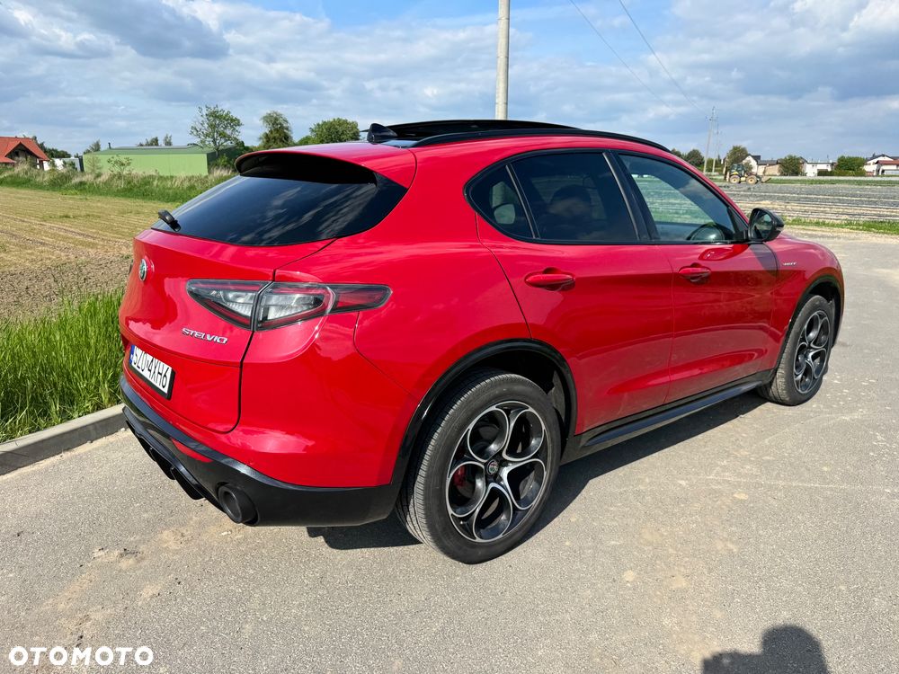 Alfa Romeo Stelvio 2.0 Turbo 16V AT8-Q4 Veloce Ti - 3