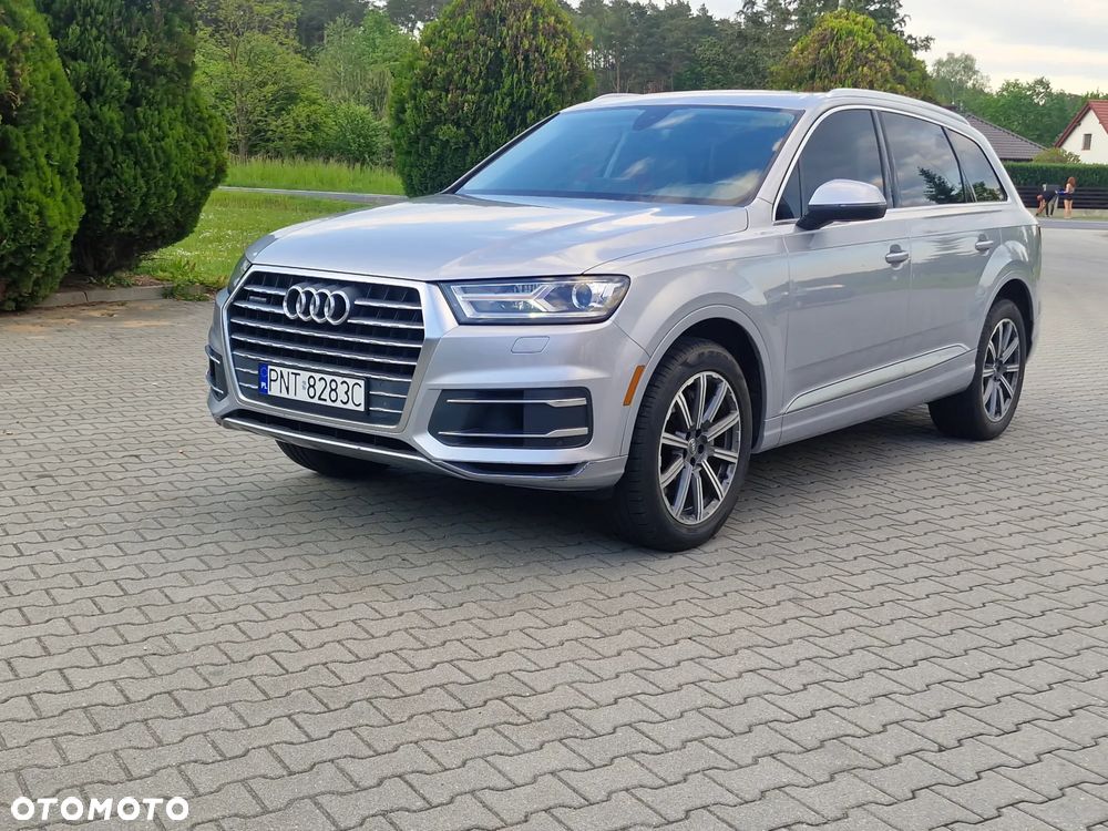 Audi Q7 - 1