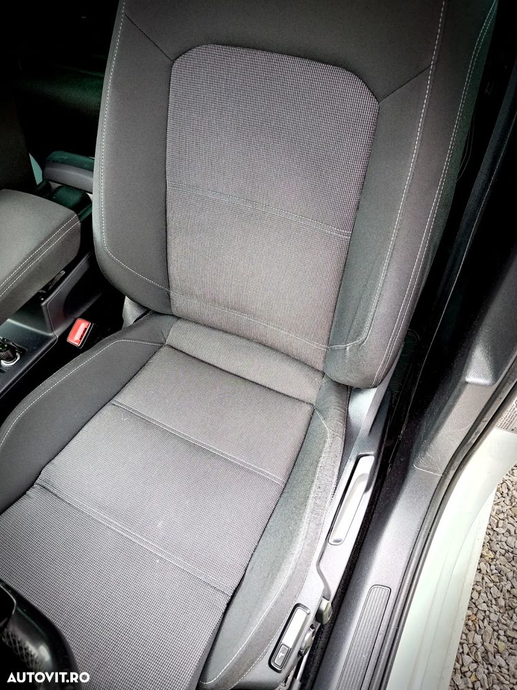 Volkswagen Passat Variant 2.0 TDI SCR DSG Comfortline - 25