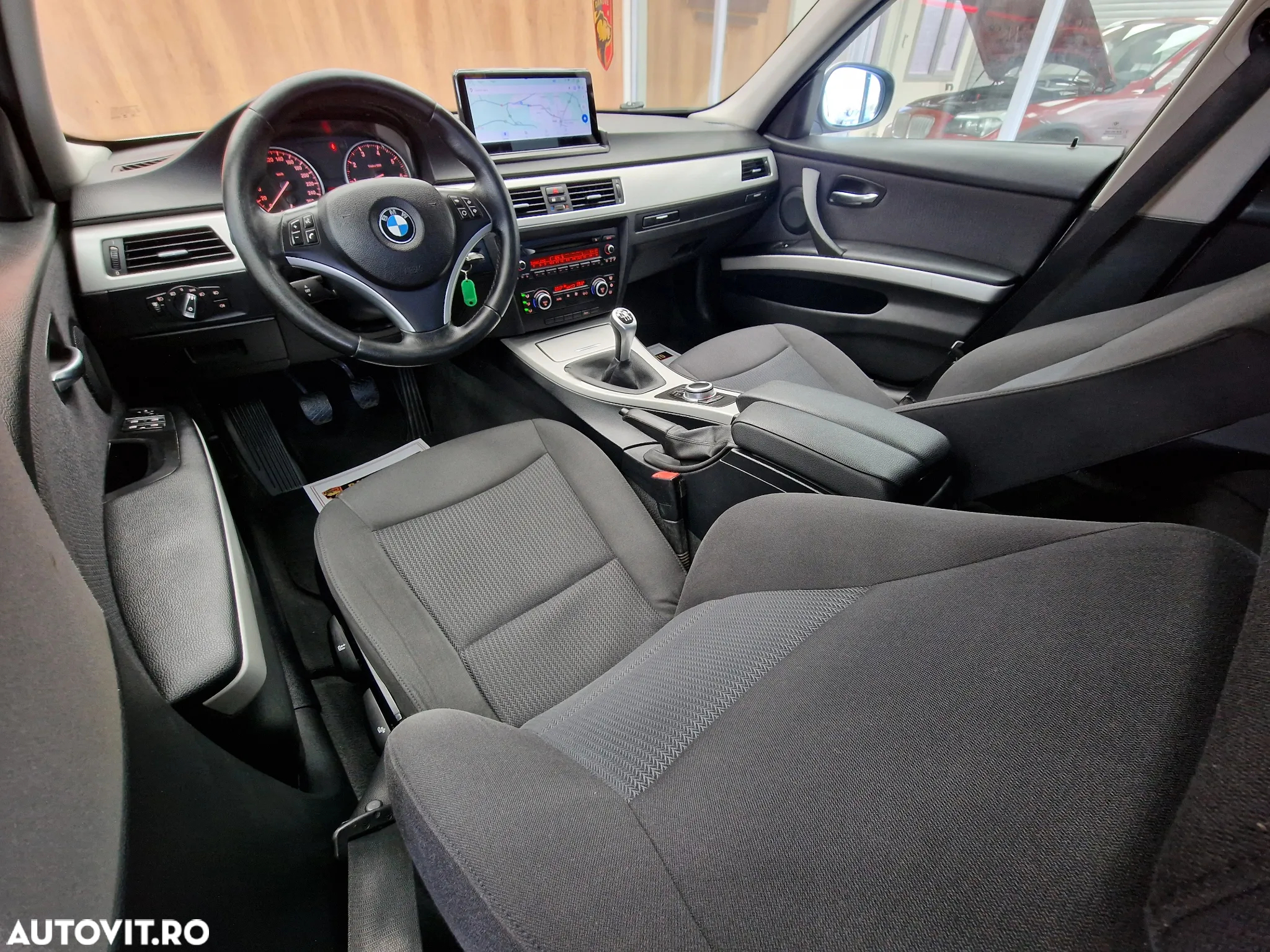 BMW Seria 3 316i - 15
