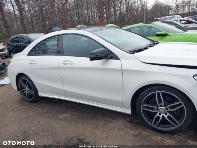 Mercedes-Benz CLA 250 4-Matic AMG Line - 12
