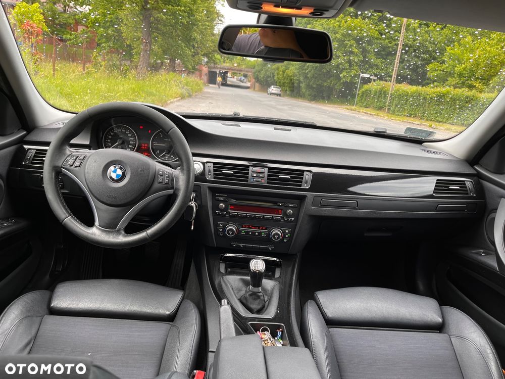 BMW Seria 3 - 10