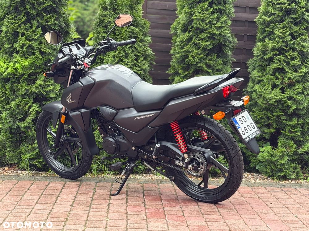 Honda CB - 8