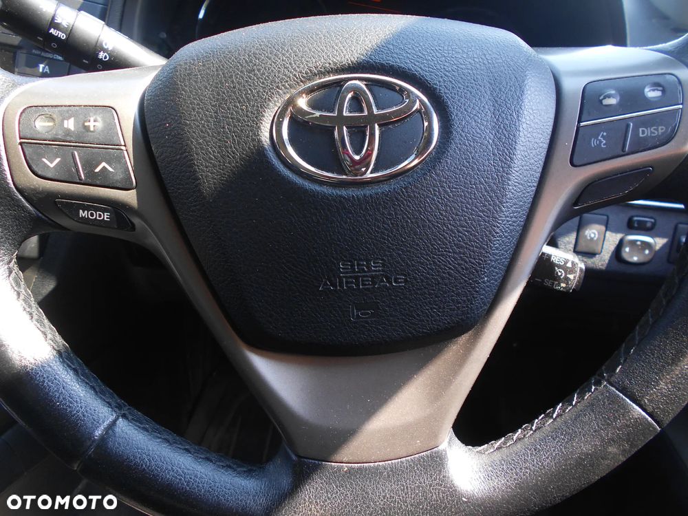 TOYOTA AVENSIS  T27 2009-2012R 2012R KOMBI KOD LAKIERU 8U5 1.8 VVT-I BENZYNA  A2ZR-T12U  108KW 146 KM SILNIK SKRZYNIA  BIEGOW EC60 BLOTNIK DZWI MASKA KLAPA ZAWIESZENIE LAMPY  ROLETA  HAK ZDERZA CZUJNIKI PDC GRILL PODSUFITKA - 26