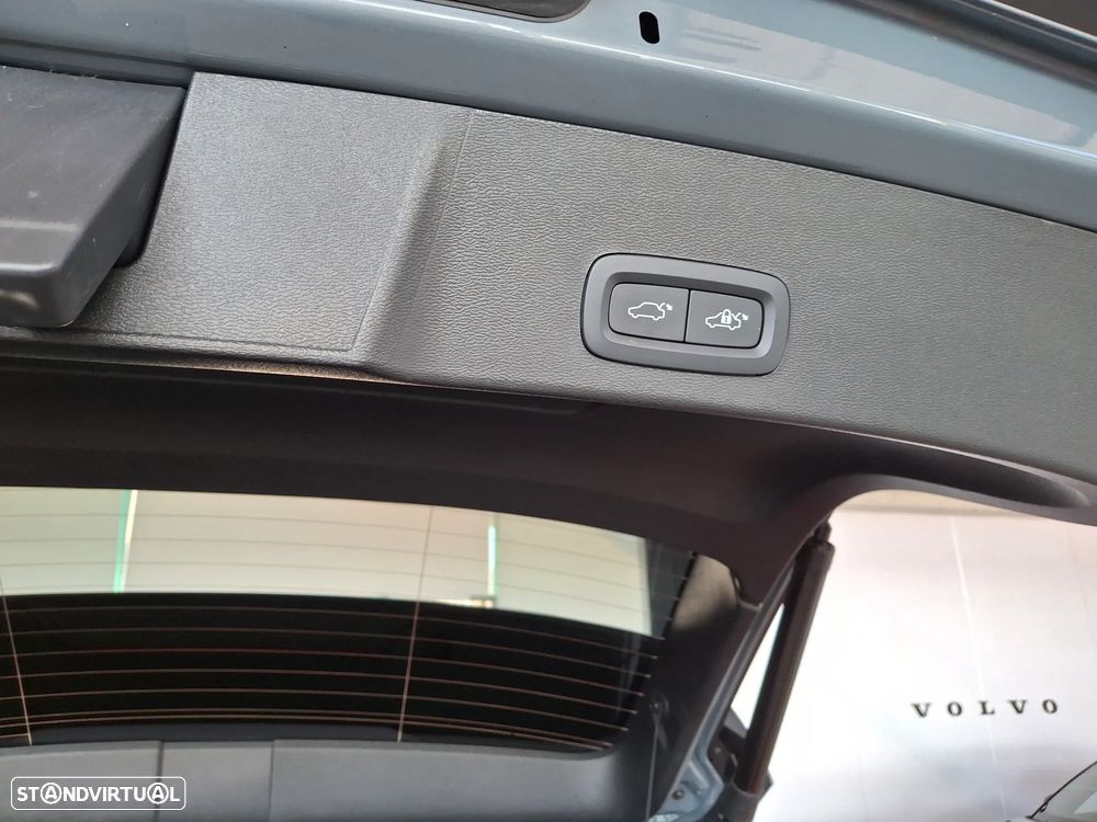 Volvo XC 40 1.5 T5 PHEV Core - 11