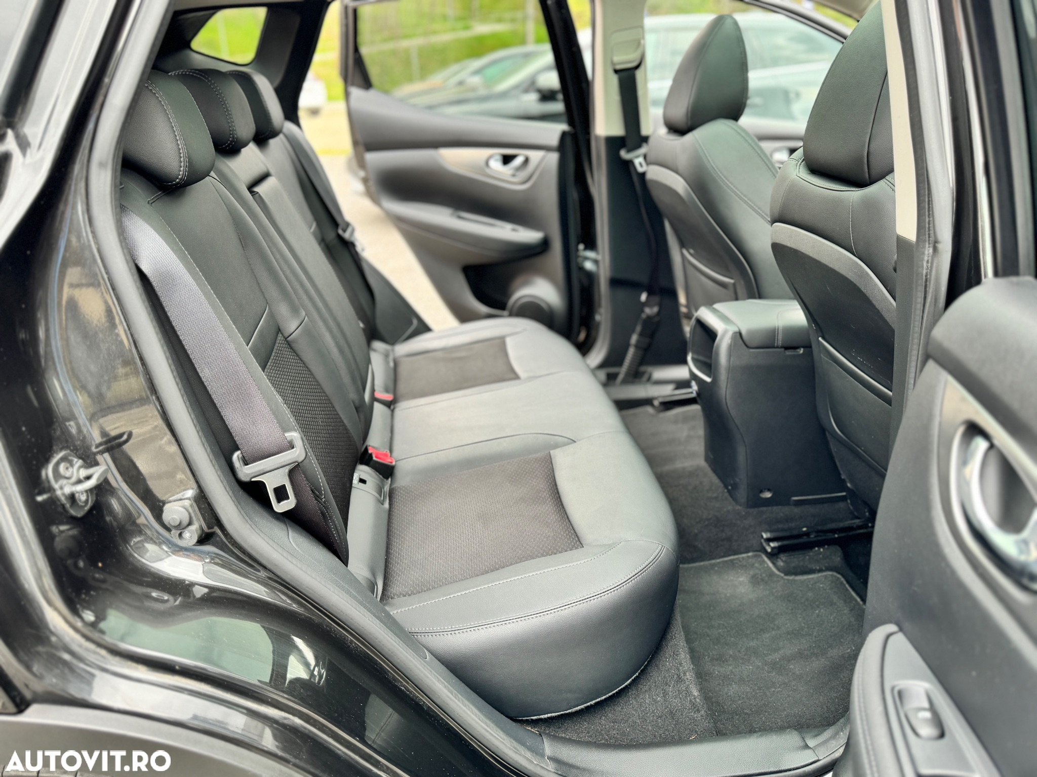 Nissan Qashqai 1.6 DCI TEKNA+ - 28