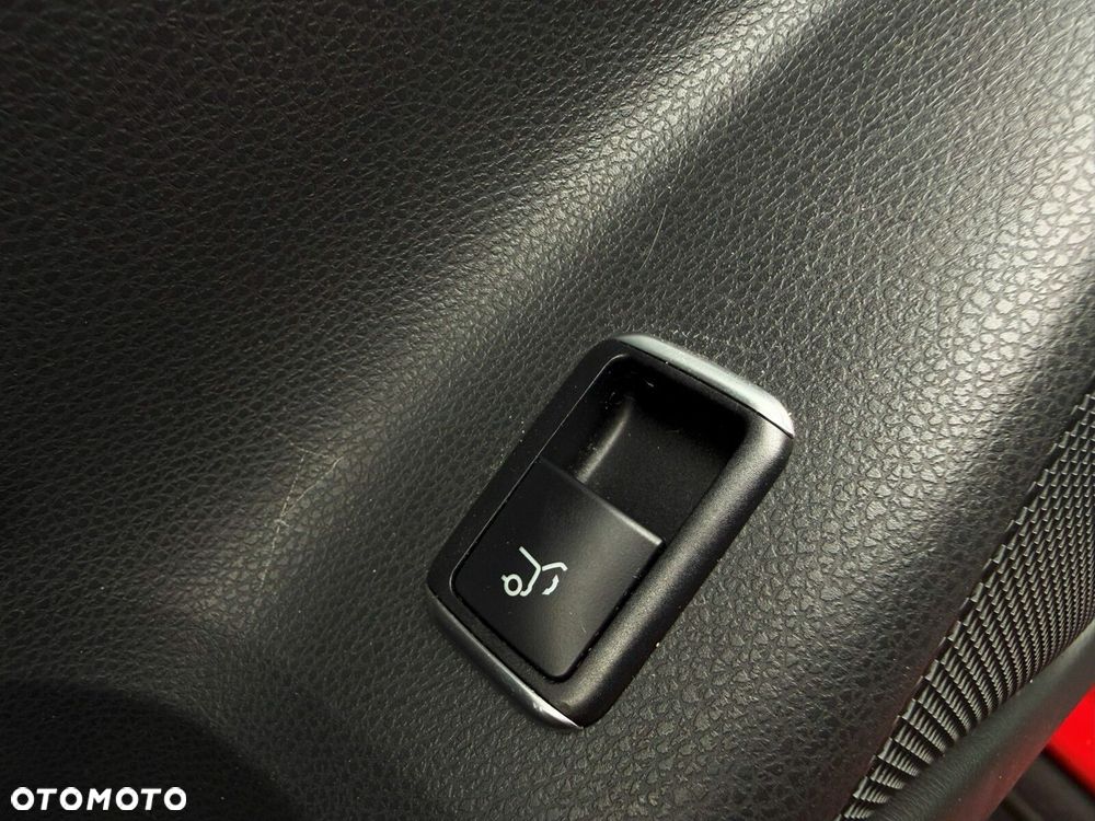 Mercedes-Benz GLA 200 7G-DCT Style - 13