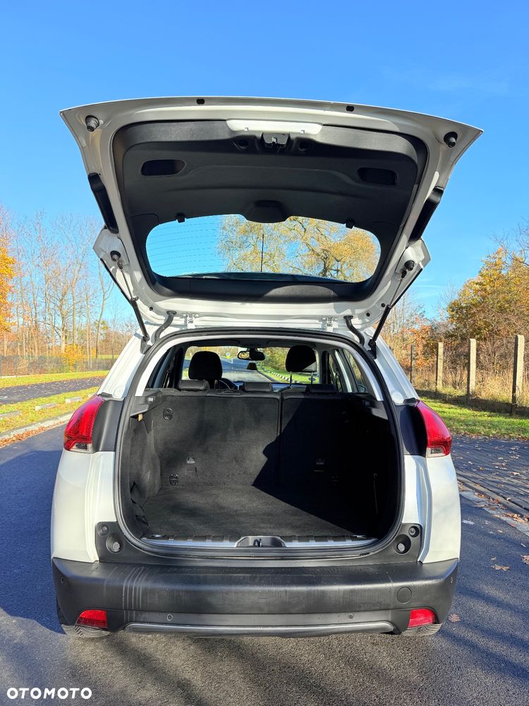 Peugeot 2008 1.2 Pure Tech Allure S&S - 14