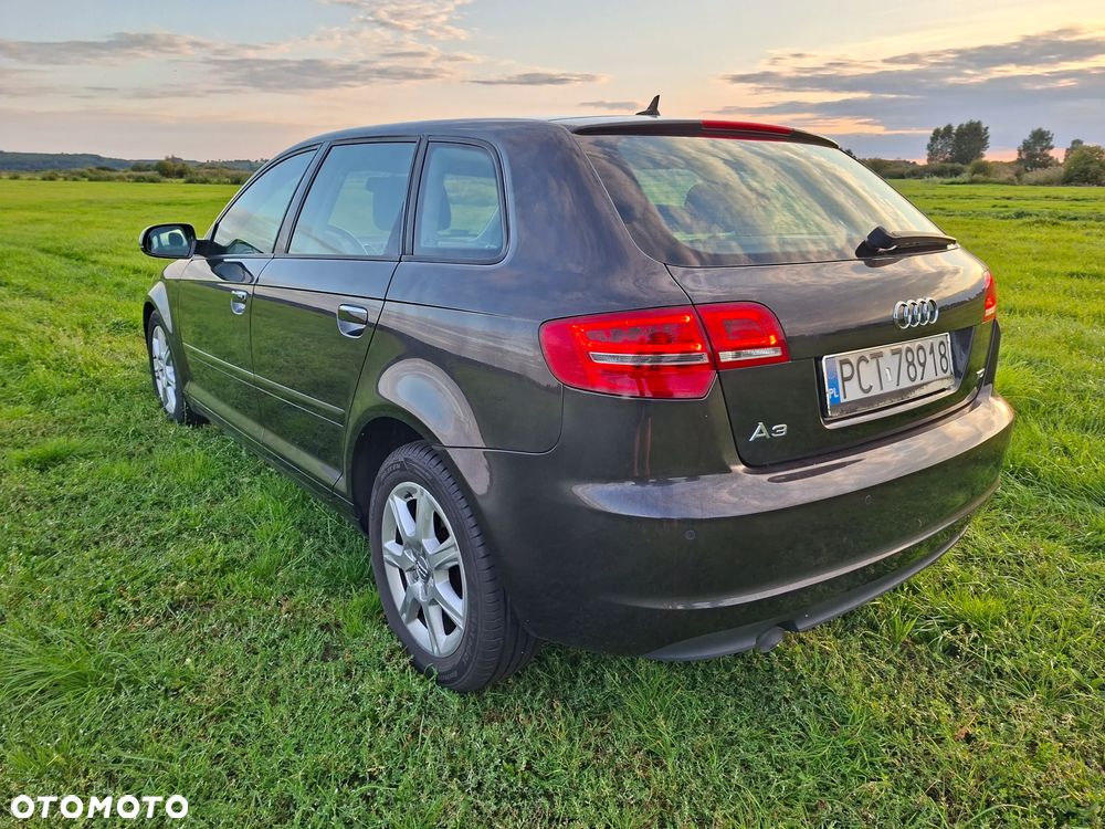 Audi A3 Sportback 1.6 TDI Ambiente S tronic - 5