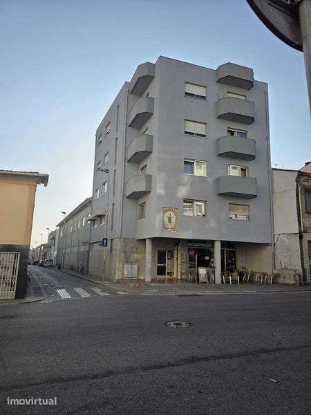 Apartamento T1+1  RENOVADO São Mamede de Infesta - Grande imagem: 2/12