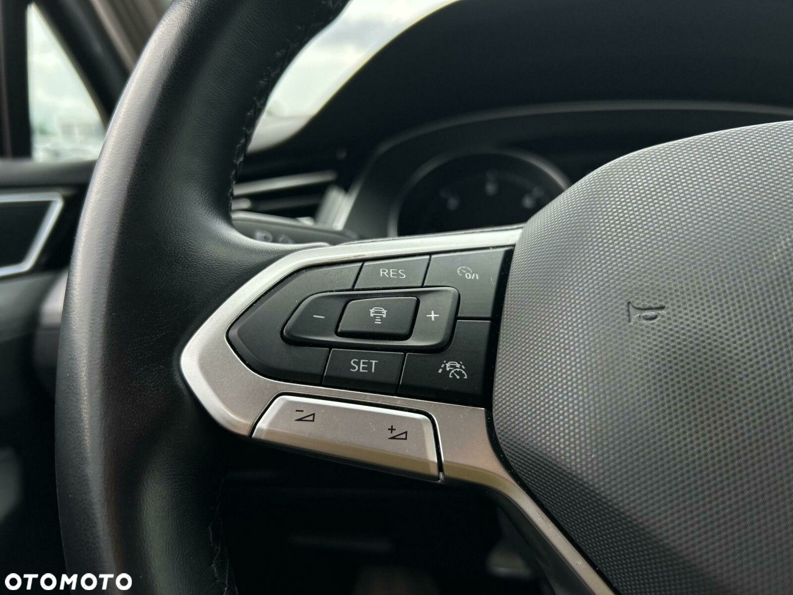 Volkswagen Passat 2.0 TDI EVO Business - 19
