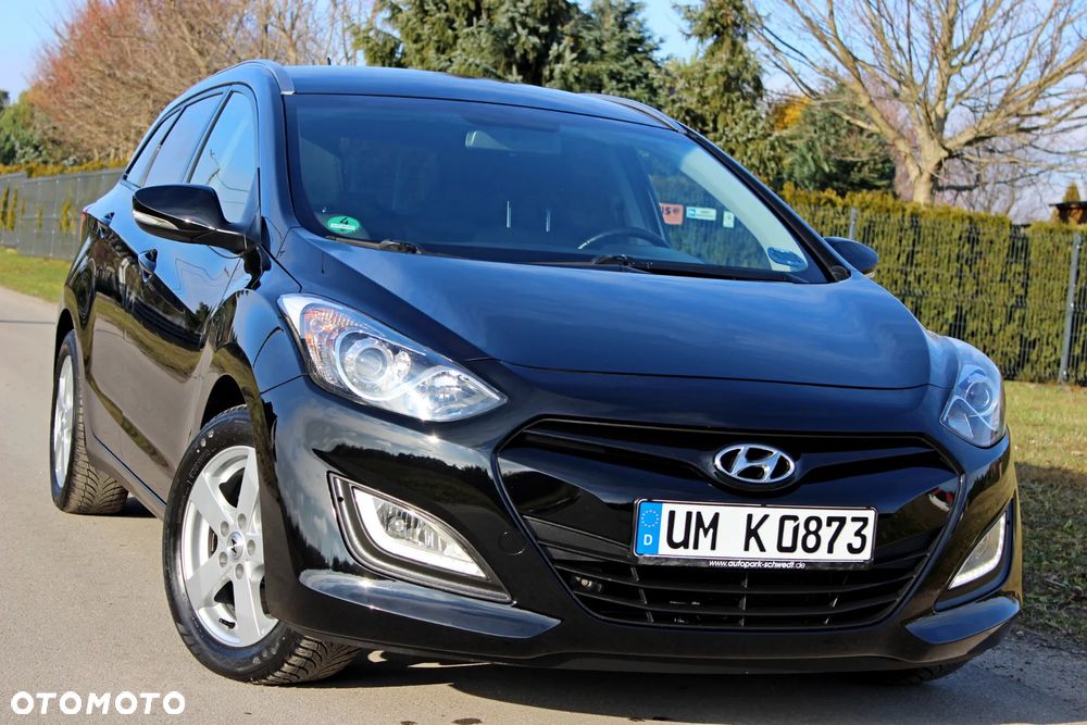 Hyundai i30 blue Kombi 1.6 GDi Style - 1