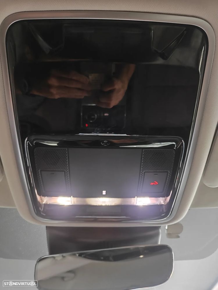 Land Rover Range Rover Velar 2.0 D R-Dynamic HSE - 35