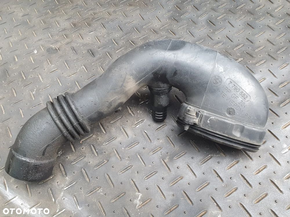 BMW X3 E83 2.0D PRZEWÓD RURA WĄŻ DOLOT POWIETRZA 7790552 - 1