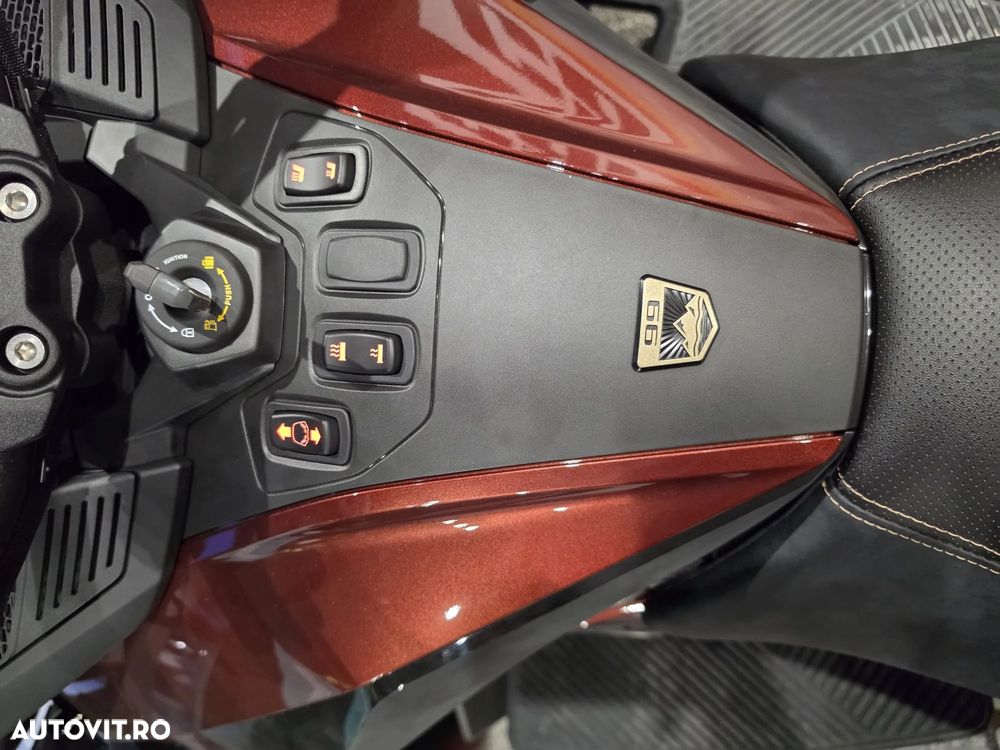 Can-Am Spyder - 4