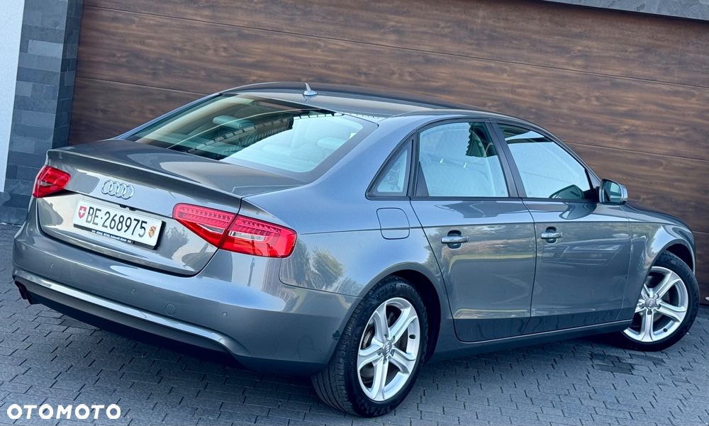Audi A4 Limousine 2.0 TDI DPF quattro S tronic Attraction - 11
