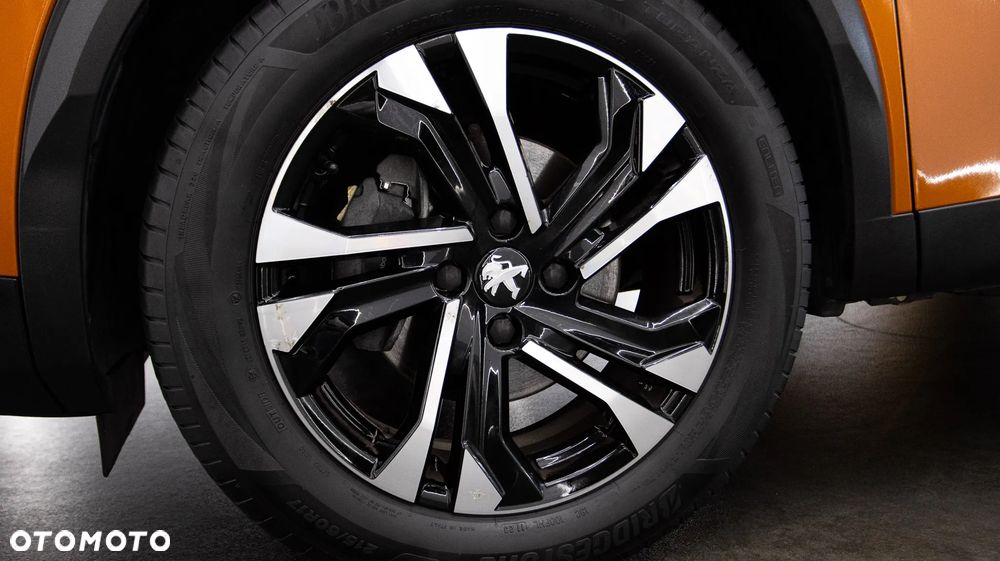 Peugeot 2008 1.2 PureTech Allure S&S - 10
