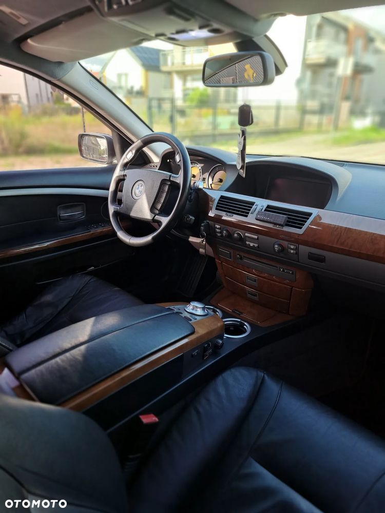 BMW Seria 7 - 17