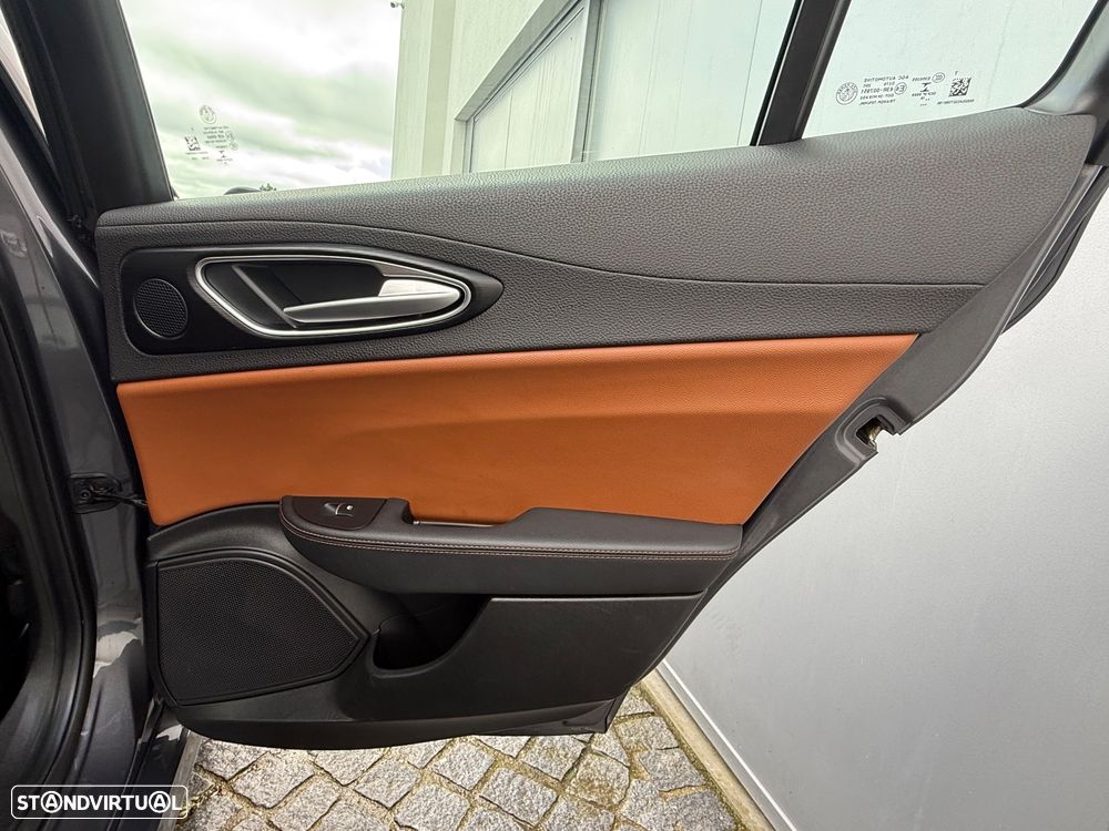 Alfa Romeo Giulia - 32