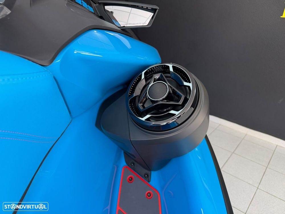 Sea-Doo RXP- X 325 - 9