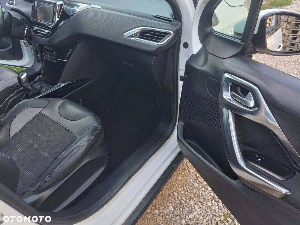 Peugeot 2008 1.6 BlueHDi Allure - 33