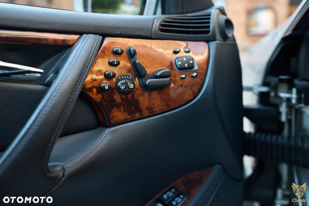 Mercedes-Benz CL 500 - 35