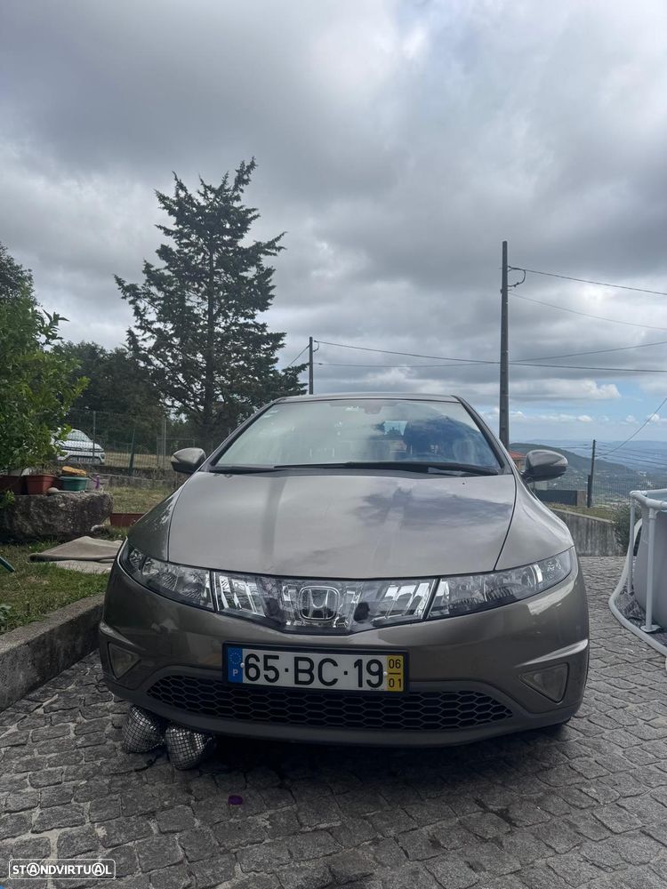 Honda Civic 1.8 Sport - 2