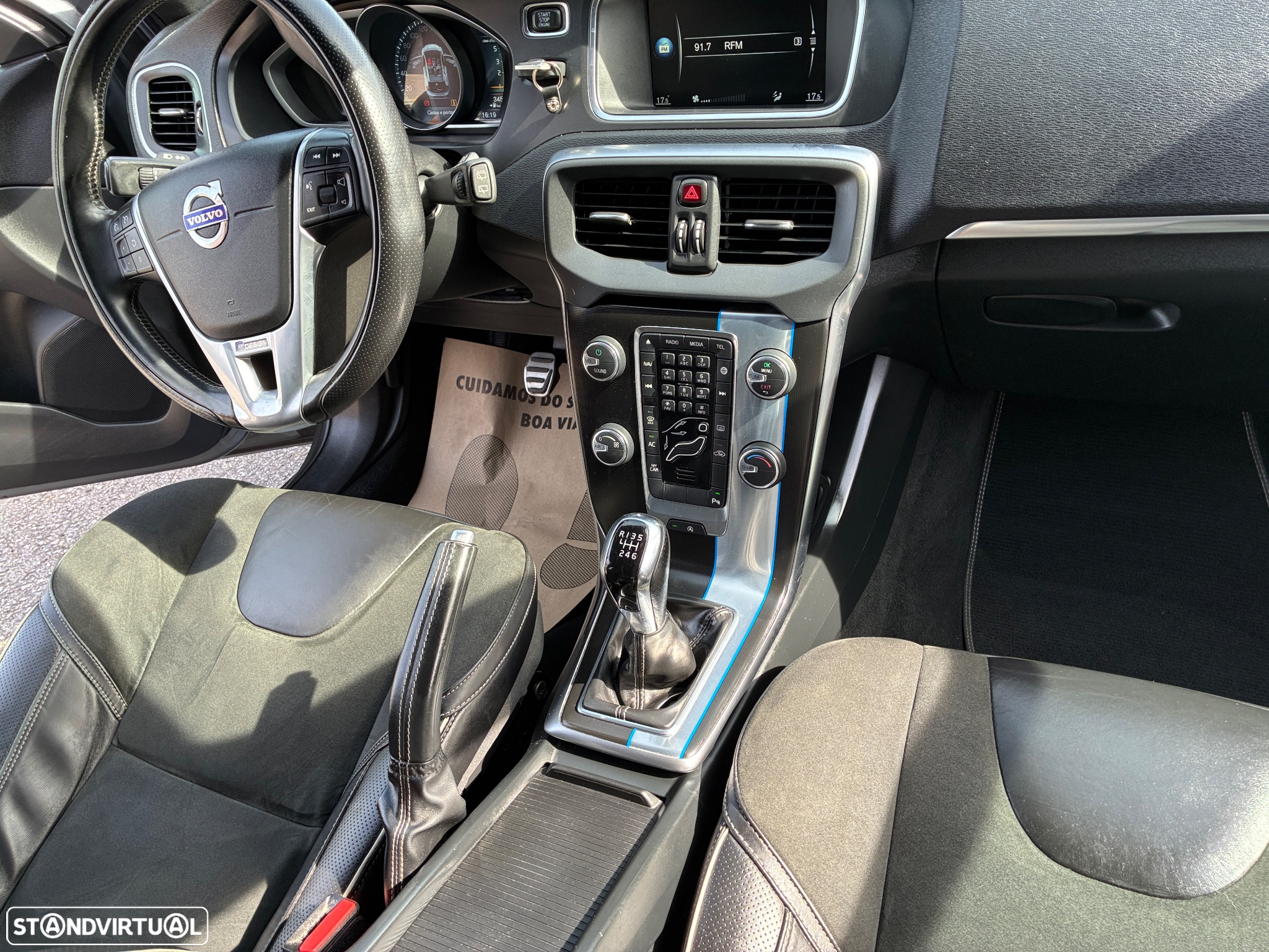 Volvo V40 1.6 D2 R-Design Momentum - 3