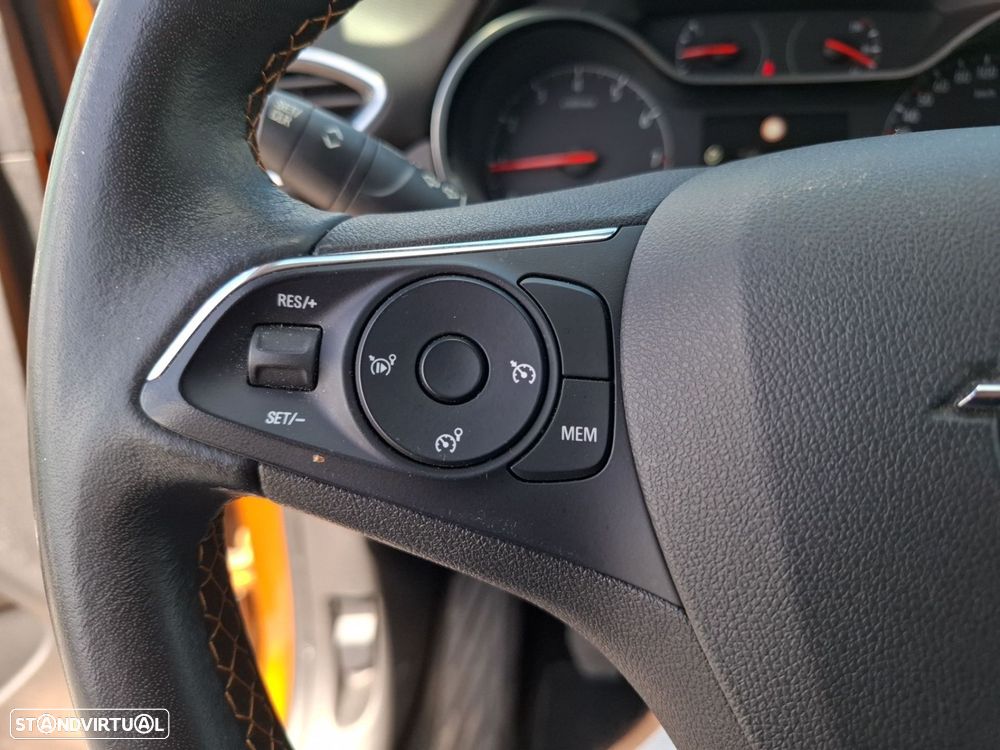 Opel Crossland X - 16