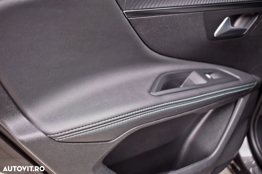 Peugeot 3008 PureTech 130 Stop & Start GPF Allure - 24