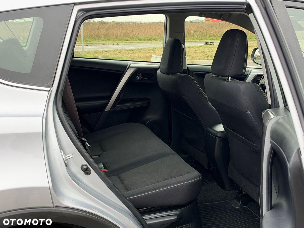 Toyota RAV4 Hybrid Premium 4x2 - 39