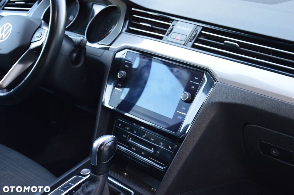 Volkswagen Passat 1.5 TSI EVO Business DSG - 26
