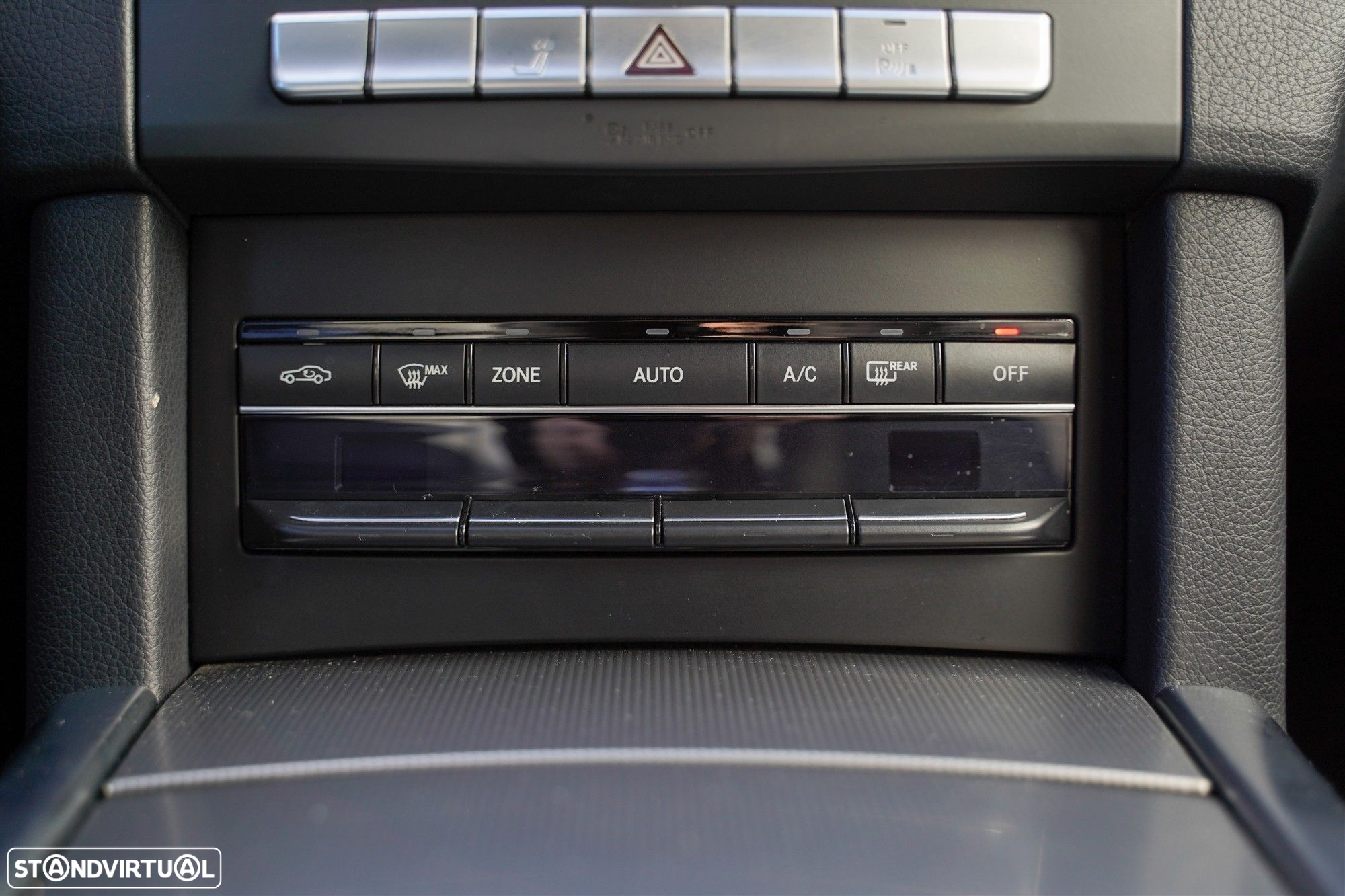 Mercedes-Benz E 300 Bluetec Hybrid Avantgarde - 20