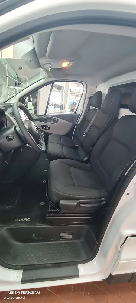 Renault Trafic 1.6dci 120 L2 - 11