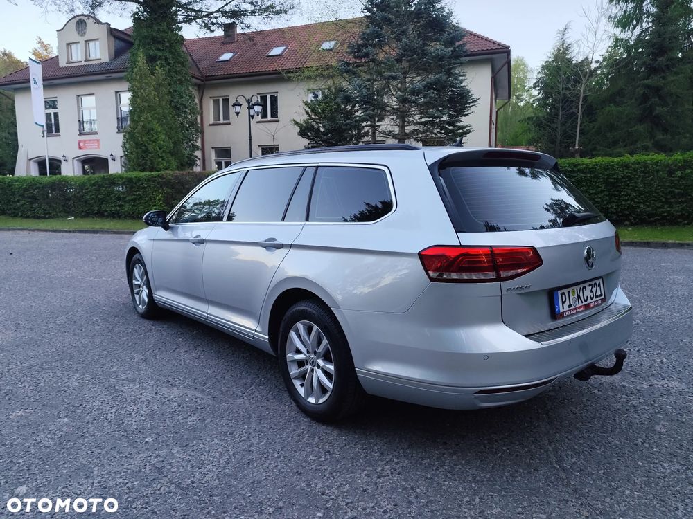 Volkswagen Passat 2.0 TDI (BlueMotion Technology) DSG Comfortline - 8