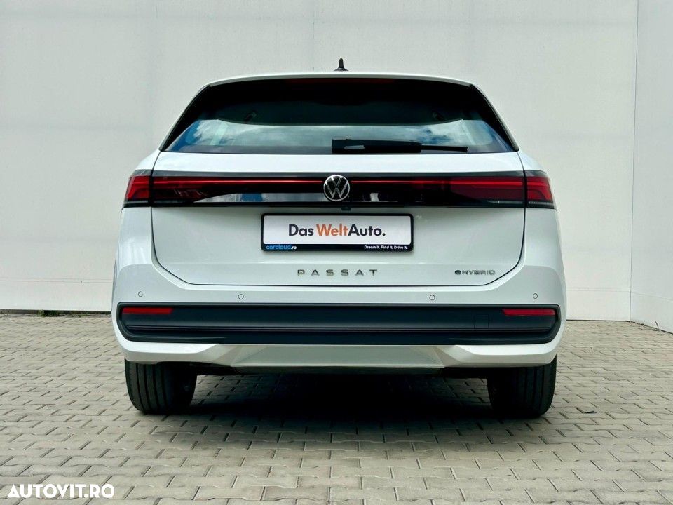 Volkswagen Passat - 9