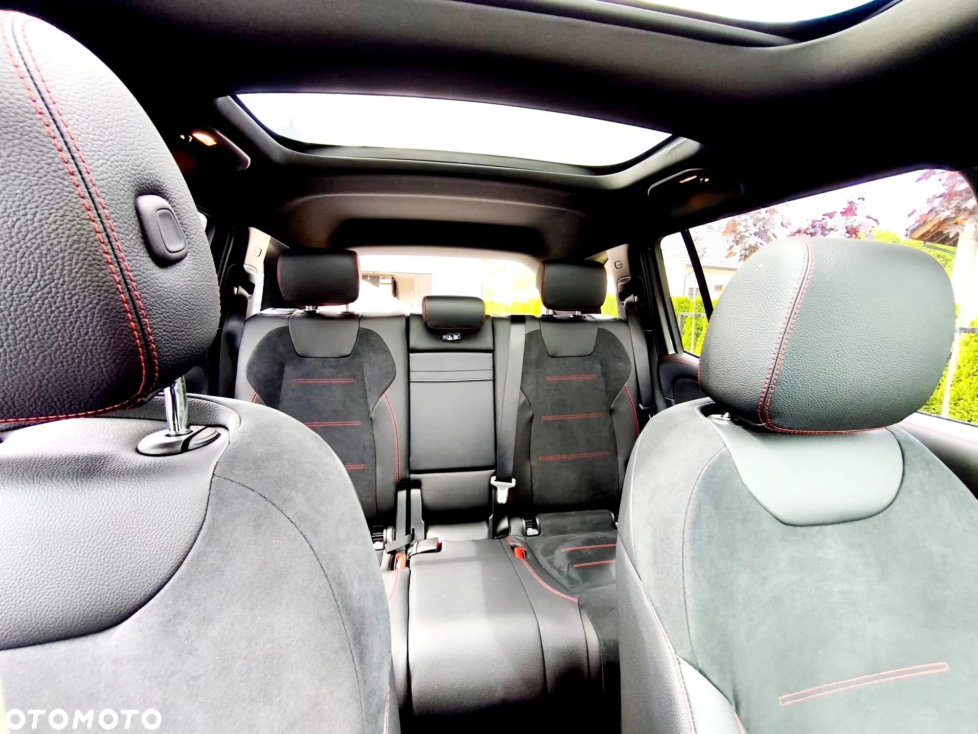 Mercedes-Benz GLB 250 4Matic 8G-DCT AMG Line - 12