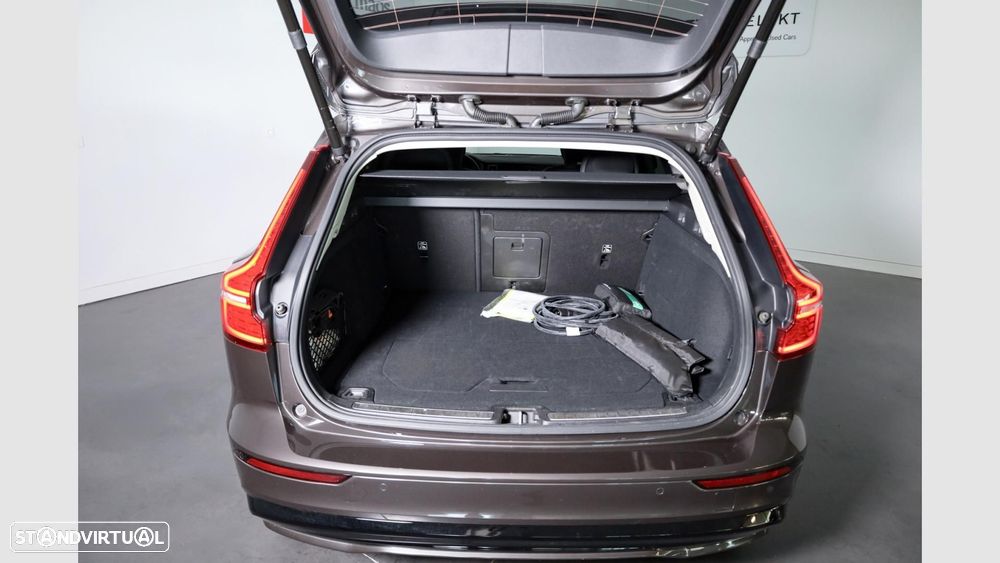 Volvo V60 2.0 T6 AWD TE Plus Dark — fotografia 15