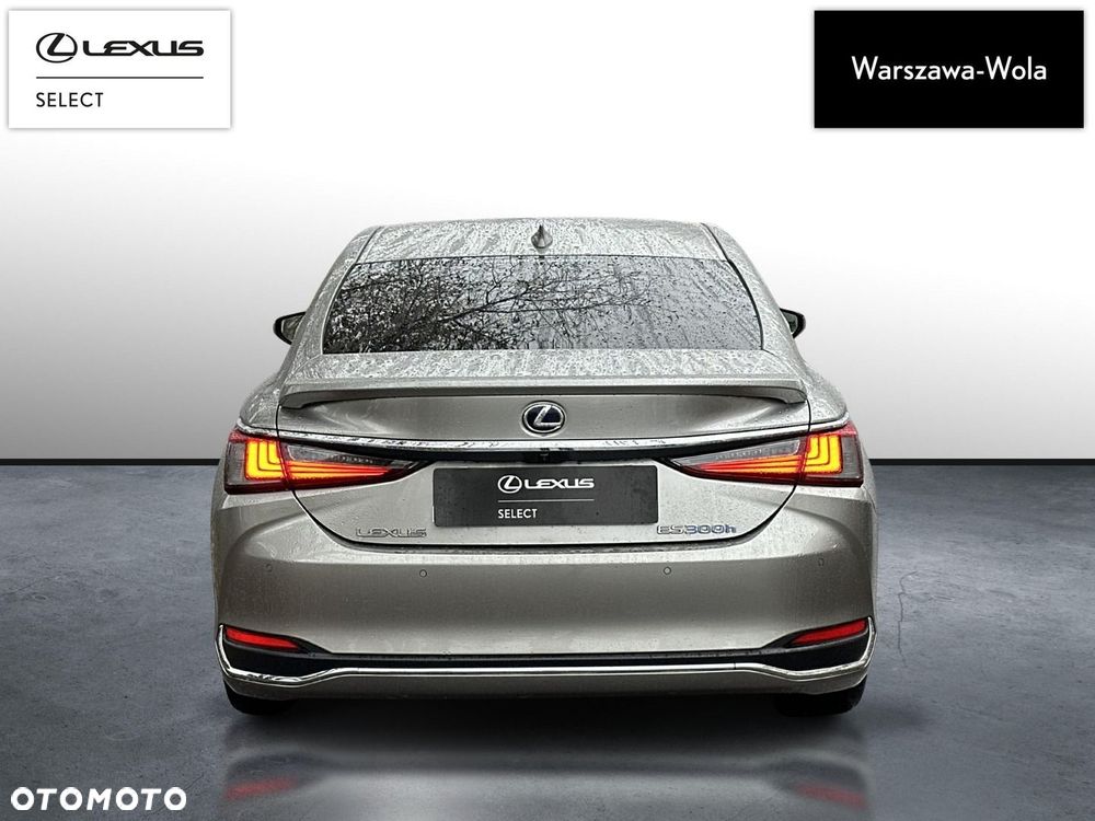 Lexus ES - 6
