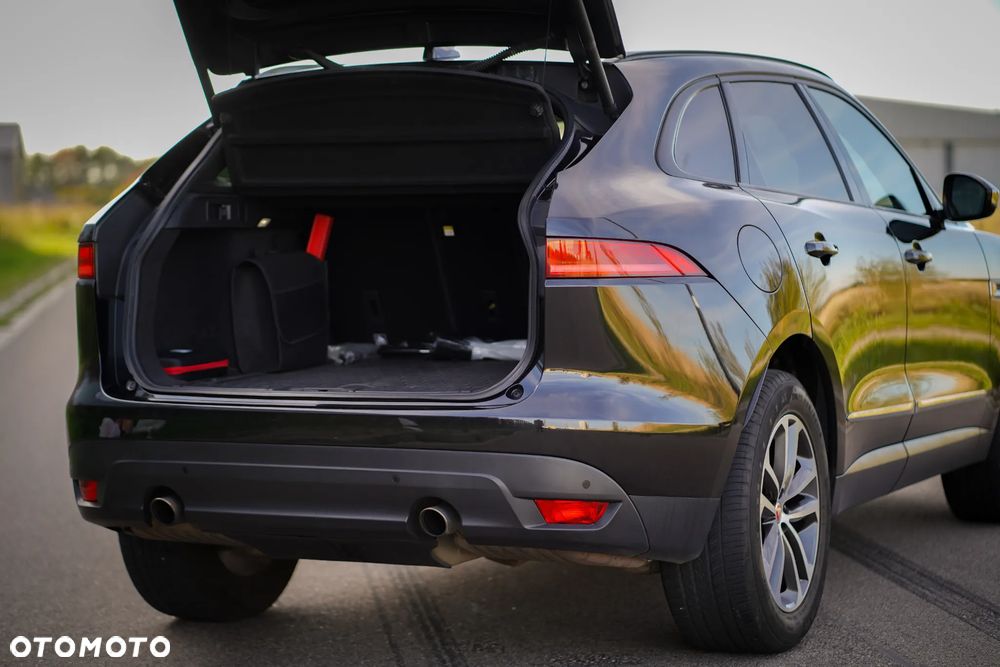 Jaguar F-Pace - 10