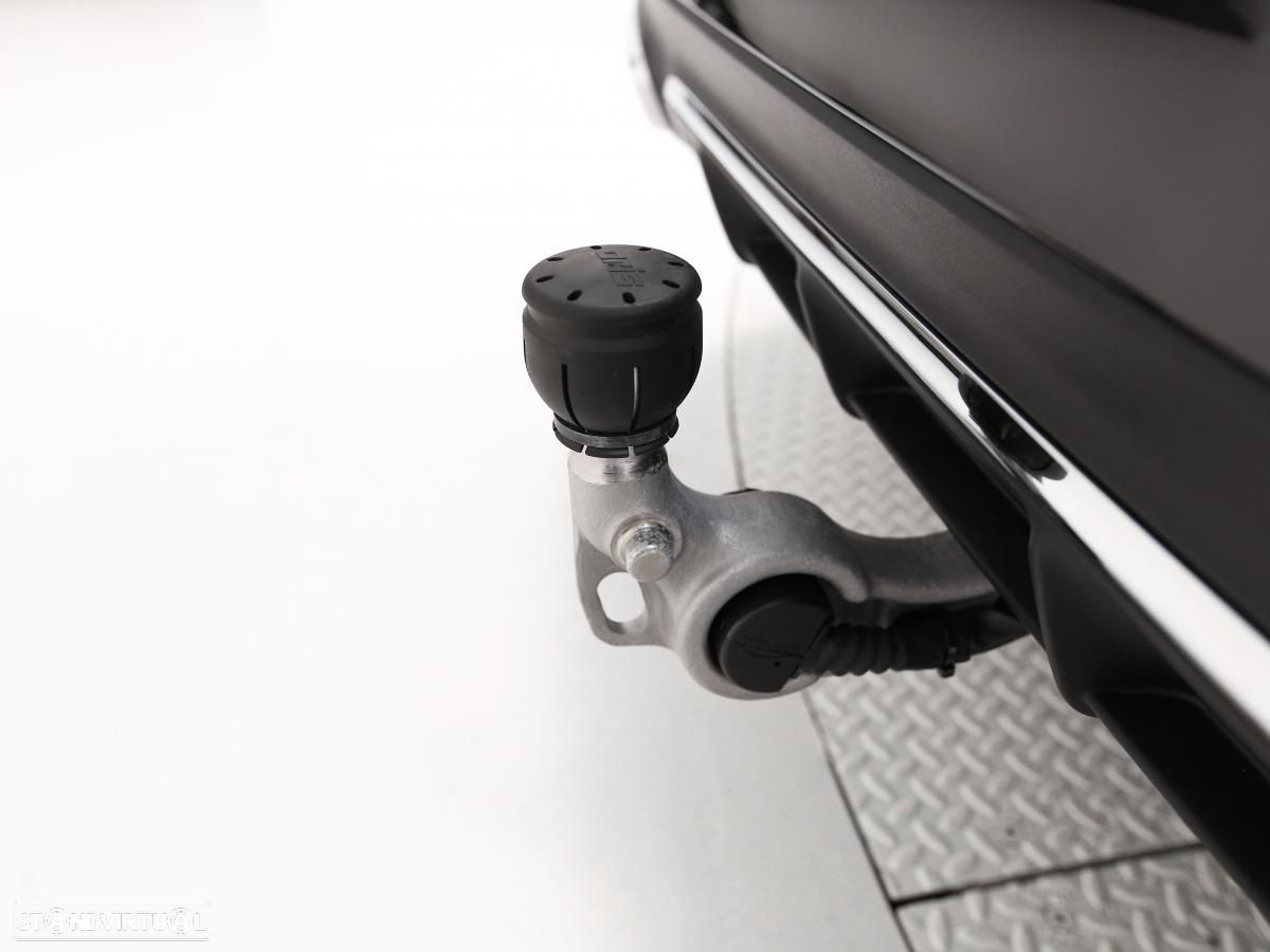 Mercedes-Benz E 300 de - 12