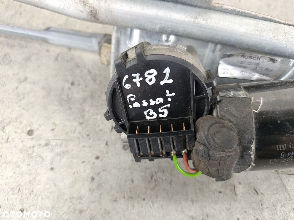 MECHANIZM WYCIERACZEK VW PASSAT B5 8D1955023C  3397020438 0390241132 BOSCH - 7