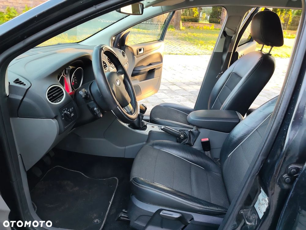 Ford Focus 1.6 TDCi Silver X - 24