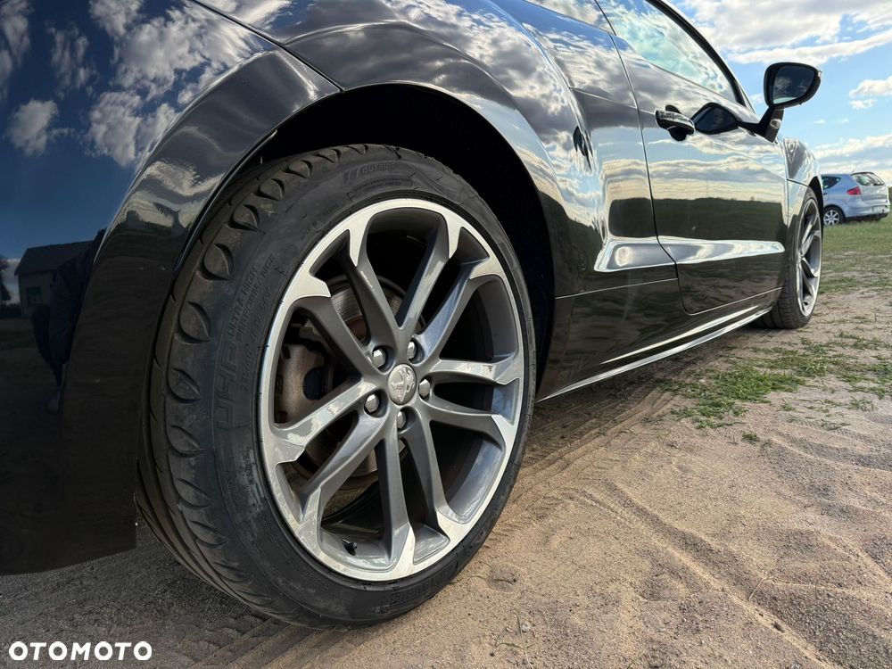 Peugeot RCZ 2.0 HDi FAP 160 Red Carbon - 24