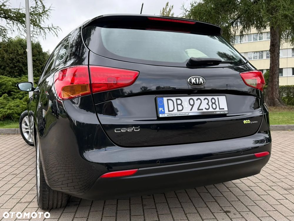 Kia Ceed 1.6 GDI SW Vision - 17