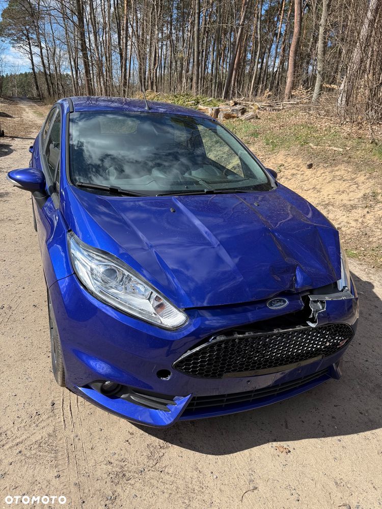 Ford Fiesta 1.6 EcoBoost ST - 12