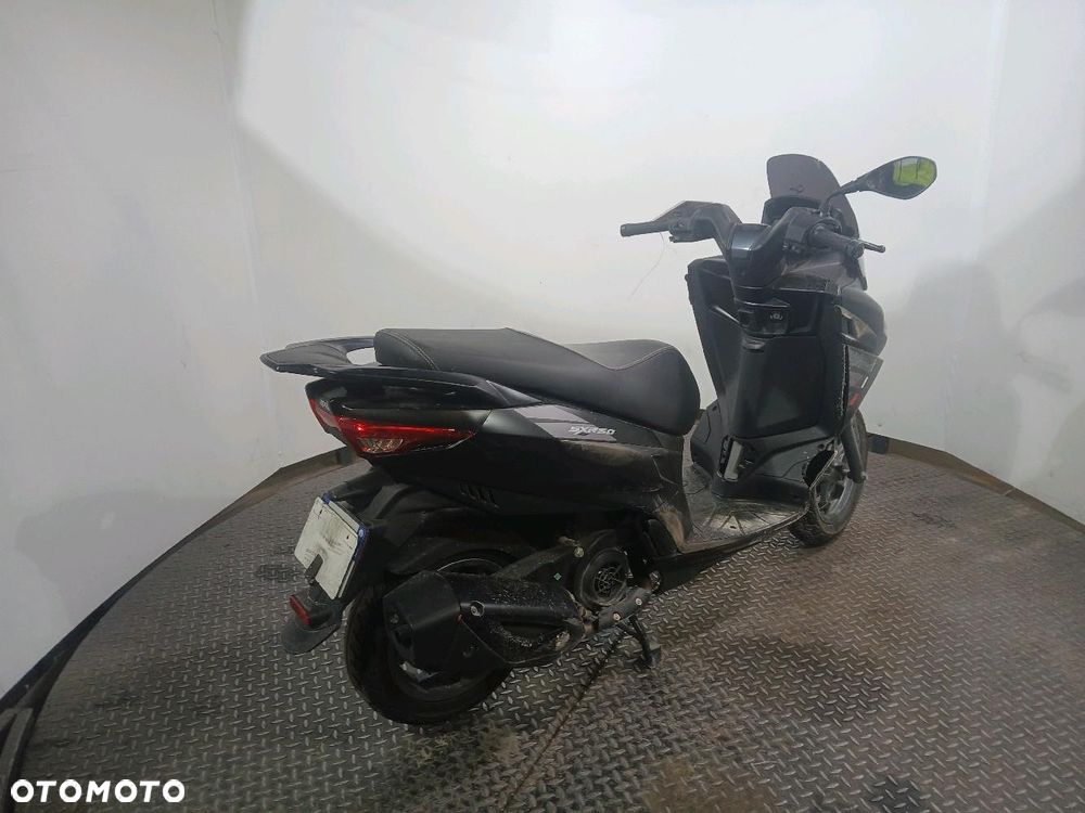 Aprilia SX - 11