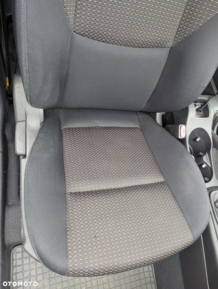 Hyundai i30 1.6 Comfort - 20